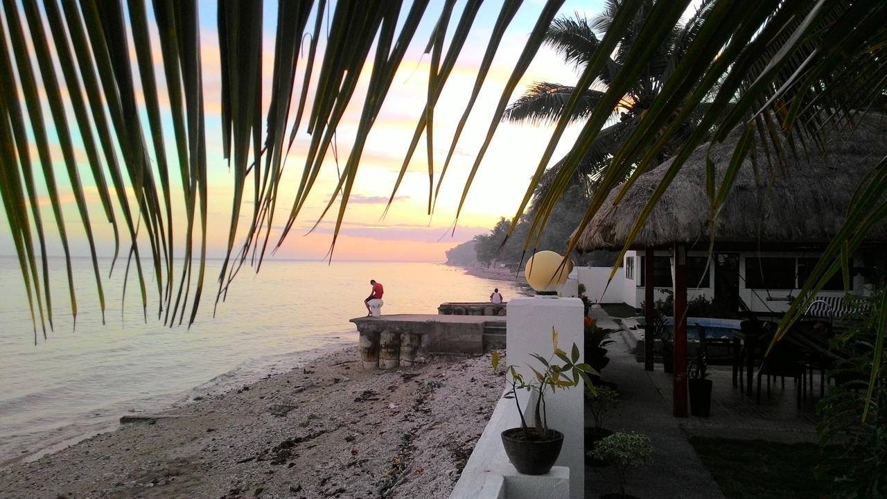 Bamboo Beachhouse Dormitory Garcia Hernandez Buitenkant foto