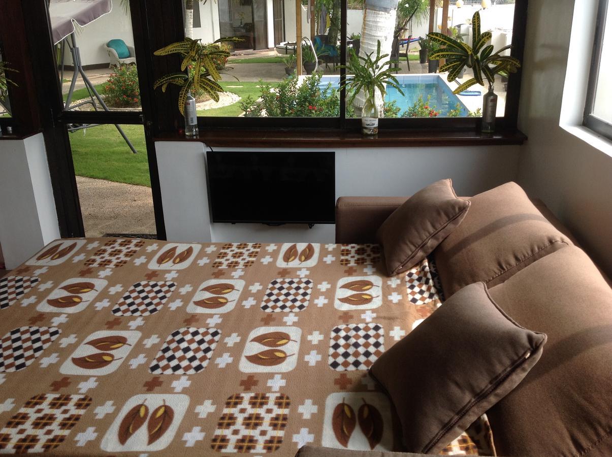 Bamboo Beachhouse Dormitory Garcia Hernandez Buitenkant foto
