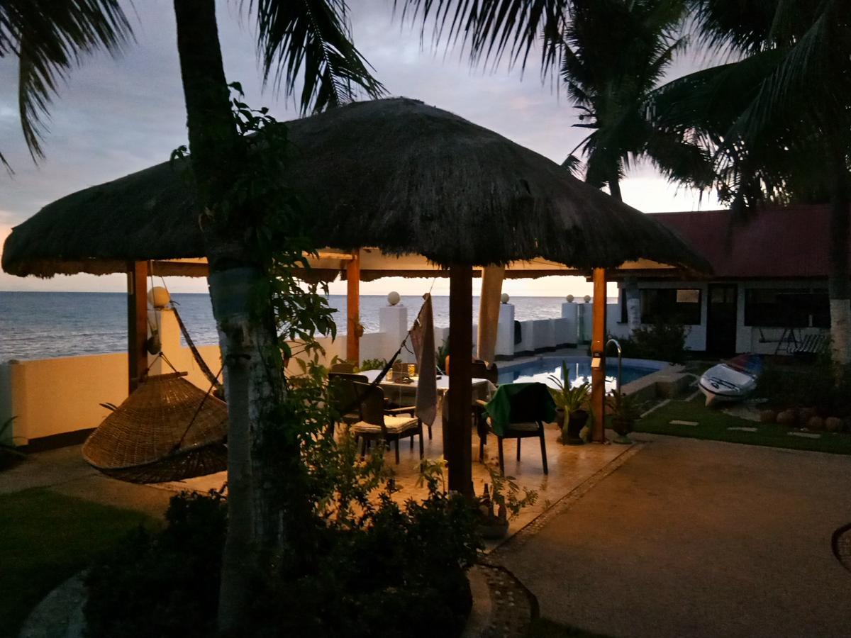Bamboo Beachhouse Dormitory Garcia Hernandez Buitenkant foto